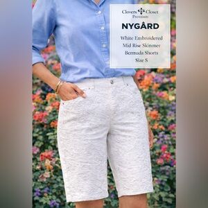 Nygard White Embroidered Mid Rise Skimmer Bermuda Shorts S